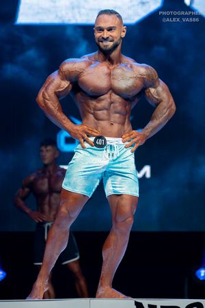MEN'S PHYSIQUE +179